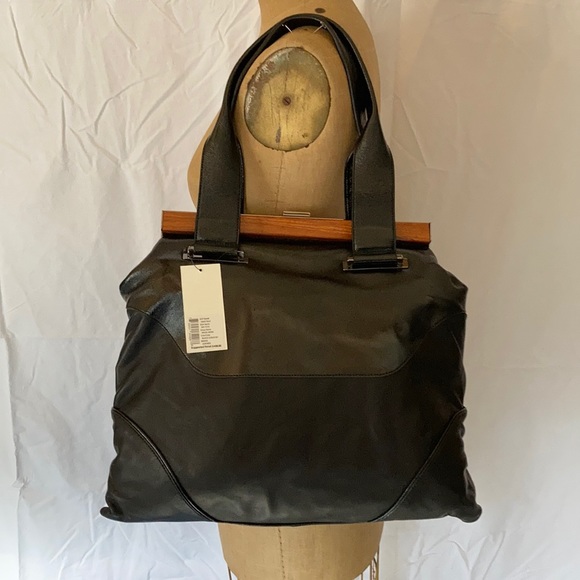 Y2K Black Leather Kiss Clasp Tote - Picture 2 of 12